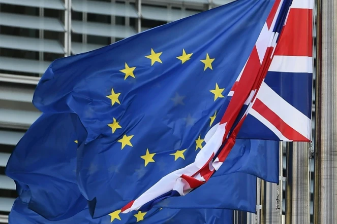 Par Brexit "désordonné", la BoE entend une sortie du Royaume-Uni de l'Union Européenne sans accord avec des conséquences importantes sur les échanges commerciaux ou les marchés financiers 