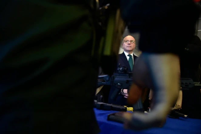 Le ministre de l'Intérieur Bernard Cazeneuve à la Préfecture de Paris, le 29 février 2016
