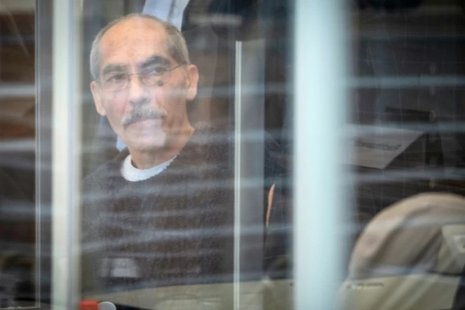 Anwar Raslan, suspecté d'avoir commis des actes de torture en Syrie, arrive au tribunal de Coblence le 23 avril 2020 pour le premier procès au monde des exactions imputées au régime syrien
