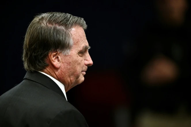 L'ancien président brésilien Jair Bolsonaro lors d'une séance de la Cour suprême brésilienne, à Brasilia, le 9 juin 2025