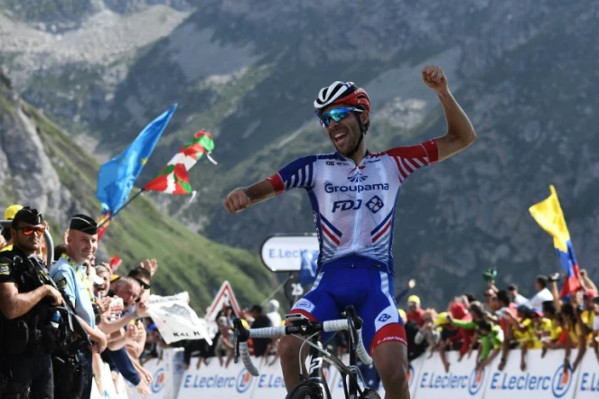 Le Français Thibaut Pinot franchit en vainqueur l'arrivée de la 14e étape du Tour de France, au sommet du Tourmalet, le 20 juillet 2019 