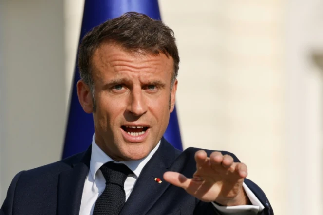 Le président Emmanuel Macron le 26 mai 2024 au palais présidentiel de Berlin