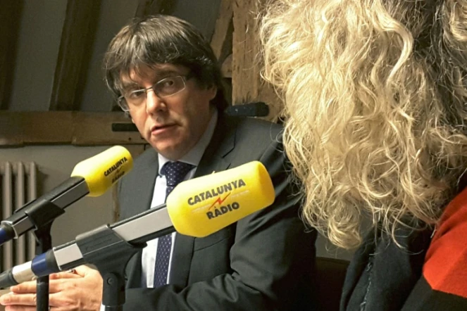 Carles Puigdemont lors d'un interview à la radio publique catalane à Bruxelles, le 7 novembre 2017