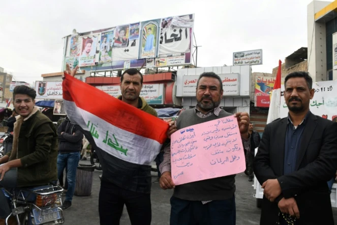 Des Irakiens manifestent contre le pouvoir à Nassiriya, dans le sud de l'Irak, le 10 janvier 2020