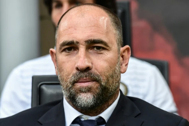 Le nouvel entraîneur de l'OM, le Croate Igor Tudor, ancien coach de l'Udinese, assiste à la rencontre de ses joueurs avec l'AC Milan à Milan le 2 avril 2019