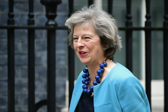 Theresa May à son arrivée à une réunion du gouvernement au 10 Downing Street le 27 juin 2016 à Londres 