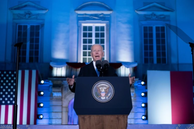 Le président américain Joe Biden fait une déclaration sur la guerre en Ukraine, le 26 mars 2022 à Varsovie, en Pologne