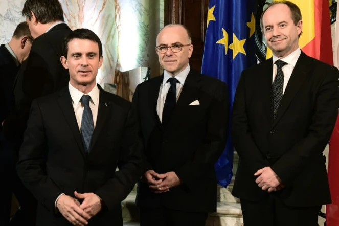 Le Premier ministre Manuel Valls, le ministre de l'Intérieur Bernard Cazeneuve et le ministre de la Justice   Jean-Jacques Urvoas, lors du mini-sommet sur le terrorisme le 1er février 2016 à Bruxelles