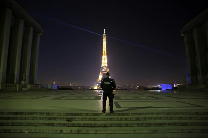 Contrôle du couvre-feu à Paris, le 31 décembre 2020