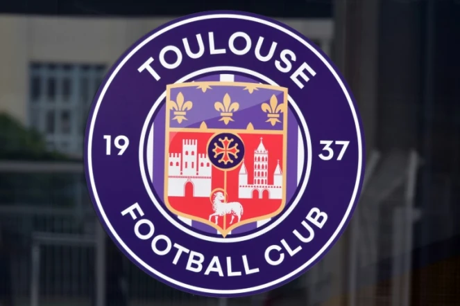 Le logo du Toulouse FC photographié le 24 août 2018 au Stadium municipal, à Toulouse