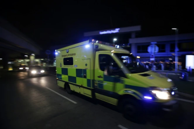 Quatre personnes ont été tuées dans l'explosion d'un immeuble dimanche soir à Leicester en Angleterre, dont l'origine n'a pas été liée à une activité terroriste, a annoncé la police britannique 