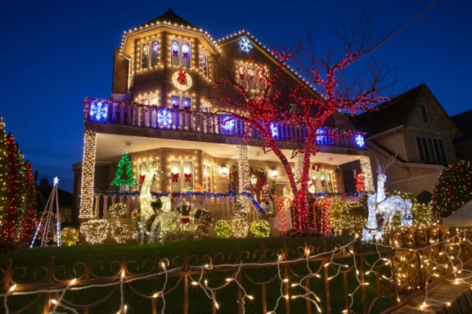 Illuminations de Noël dans le quartier de Dyker Heights, à Brooklyn, le 15 décembre 2020 à New York