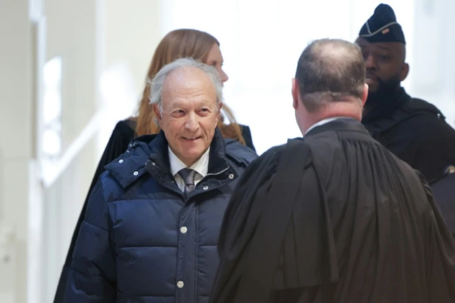 Thierry Gaubert, ancien proche de l'ex-président Nicolas Sarkozy, arrive au palais de justice de Paris, le 6 janvier 2025