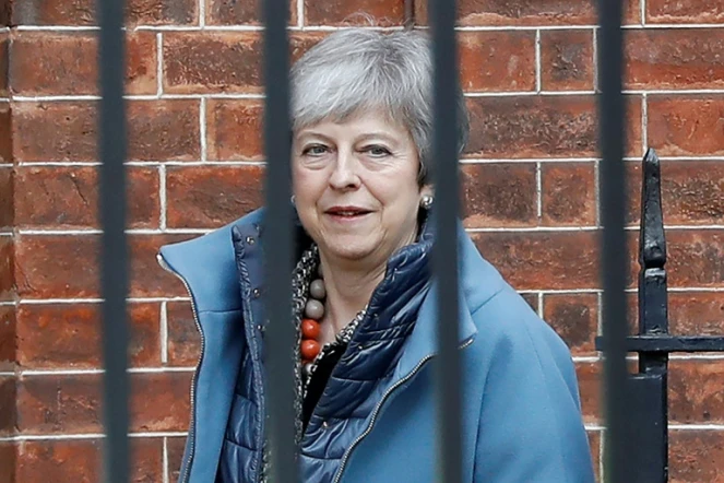 La Première ministre britannique Theresa May quittant le 10 Downing Street à Londres par l'arrière du bâtiment, le 1er avril 2019.