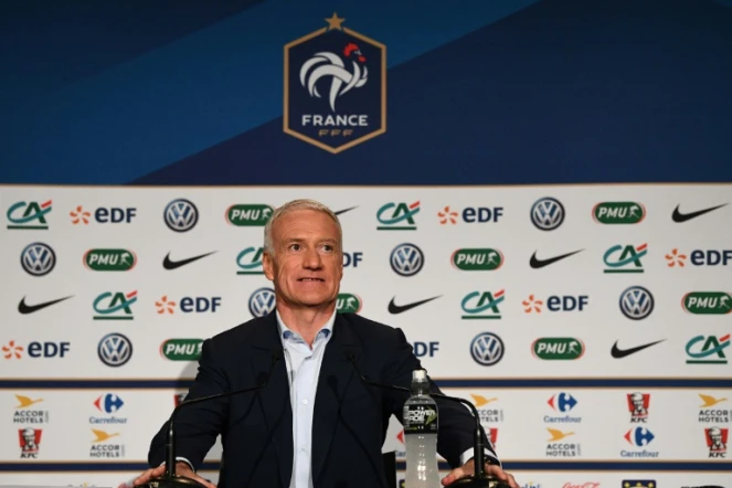 Le sélectionneur des Bleus Didier Deschamps face à la presse à l'issue de l'annonce de la liste des 23 retenus pour le Mondial, le 17 mai 2018 à Boulogne-Billancourt