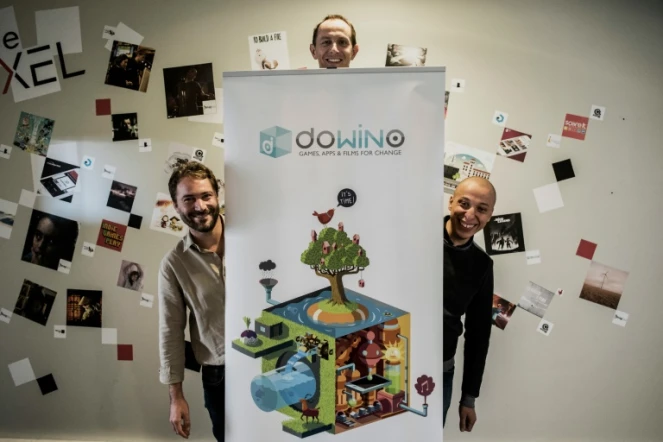 Les trois co-fondateurs du studio Dowino (de g à d), Jérôme Cattenot, Nordin Ghachi et Pierre Alain Gagne, à Villeurbanne, près de Lyon, le 7 octobre 2016