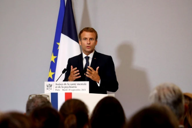 Macron annonce le remboursement des psychologues et des postes supplémentaires