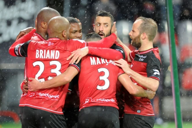 Les attaquants de Guingamp se congratulent après un but de Nancy, le 31 mars 2017 au Roudourou