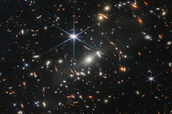 La première image du telescope spatial James Webb dévoilée le 11 juillet 2022 par la Nasa
