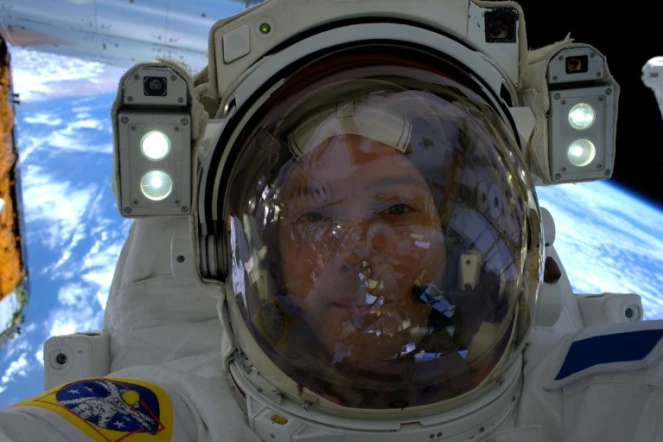Un selfie de l'astronaute français Thomas Pesquet pris le 13 janvier 2017 et distribué par la NASA le 24 février 2017