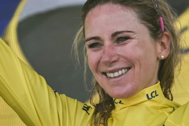 La Néerlandaise Annemiek Van Vleuten maillot jaune du Tour de France Femmes à l'arrivée de la 7e étape, le 30 juillet 2022 au Markstein   