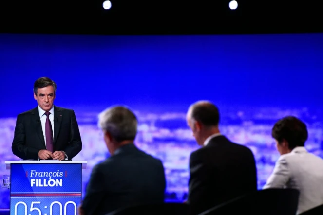François Fillon lors du  premier débat télévisé de la primaire de la droite, le 13 octobre 2016 dans les studios de TF1 à La Plaine-Saint-Denis 