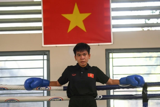 La boxeuse Nguyen Thi Thu Nhi à l'entraînement à Ho Chi Minh ville le 22 avril 2022
