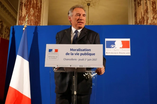 Le garde des Sceaux François Bayrou lors de la présentation du projet de loi sur la "moralisation de la vie publique", le 1er juin 2017 à Paris