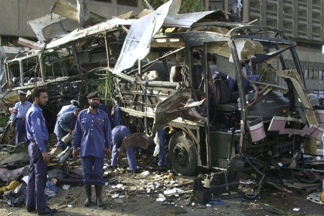 Le site de l'attentat, le 8 mai 2002, au cours duquel une voiture piégée, précipitée contre un bus transportant des salariés de la Direction des chantiers navals (DCN), avait explosé devant l'hôtel Sheraton à Karachi, au Pakistan
