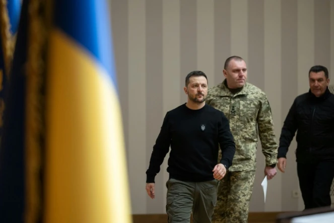 Le président ukrainien Volodymyr Zelensky et le chef du service de sécurité SBU Vassyl Mayuk, le 24 mars 2023 à Kiev
