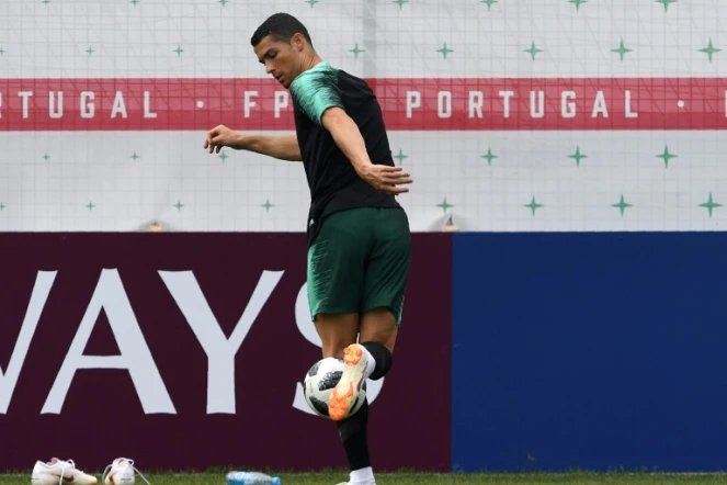 L'attaquant du Portugal, Cristiano Ronaldo pendant un entrainement à Kratovo, à l'extérieur de Moscou, le 19 juin 2018 pendant la Coupe du monde 2018  