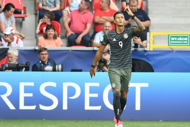 L'espoir allemand Davie Selke a ouvert le score de la tête contre l'Angleterre, le 27 juin 2017 à Tychy, en Pologne