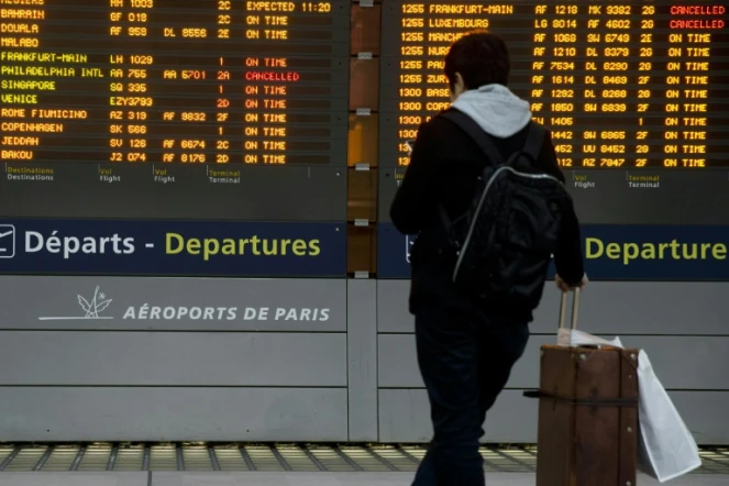 Grève Air France: plus de 100 vols annulés à Roissy, une cinquantaine à Orly