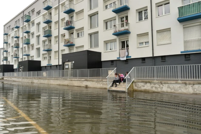 Une rue d'Elbeuf inondée par la crue de la Seine, le 5 juin 2016