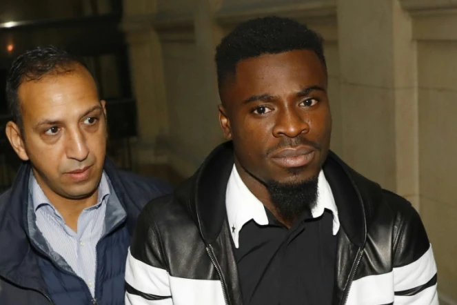 Le défenseur ivoirien du PSG Serge Aurier à son arrivée le 26 septembre 2016 au Palais de justice de Paris
