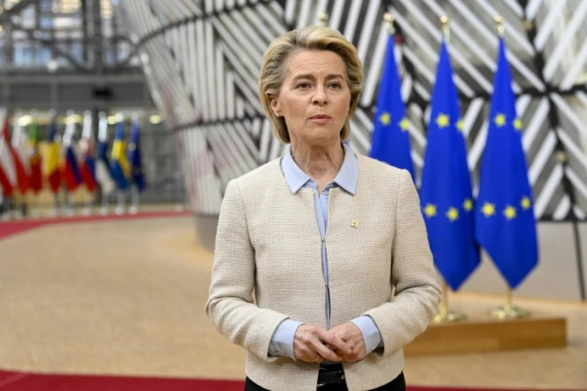La présidente de la Commission européenne Ursula von der Leyen avant un sommet européen à Bruxelles, le 24 mai 2021