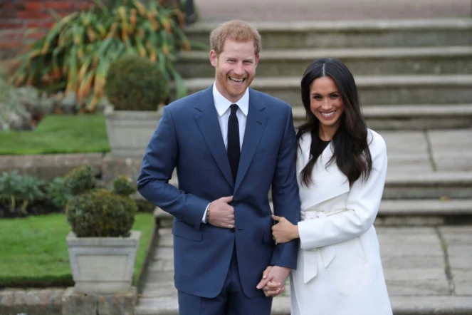 Le prince Harry et sa fiancée l'actrice Meghan Markle à Londres le 27 novembre 2017 lors de l'annonce de leur prochain mariage