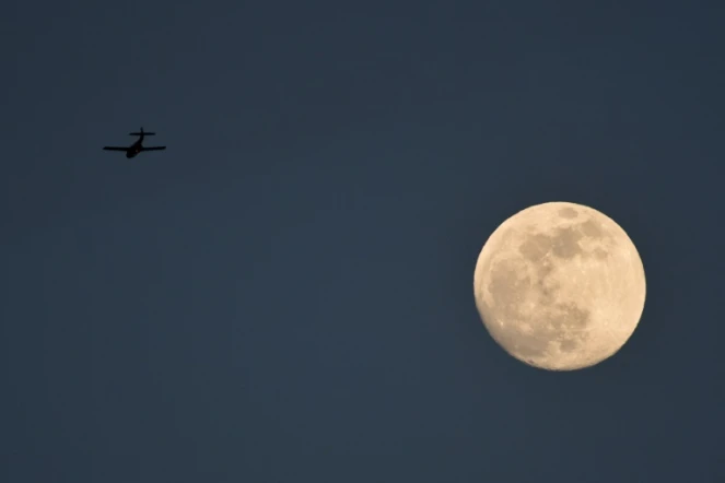 La lune vue depuis Cali le 26 septembre 2015 en Colomboie