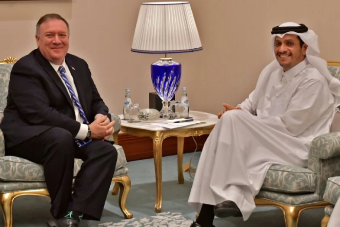 Le secrétaire d'Etat américain Mike Pompeo et le ministre des Affaires étrangères qatari Mohammed bin Abdulrahman al-Thani, à Doha, le 29 février 2020