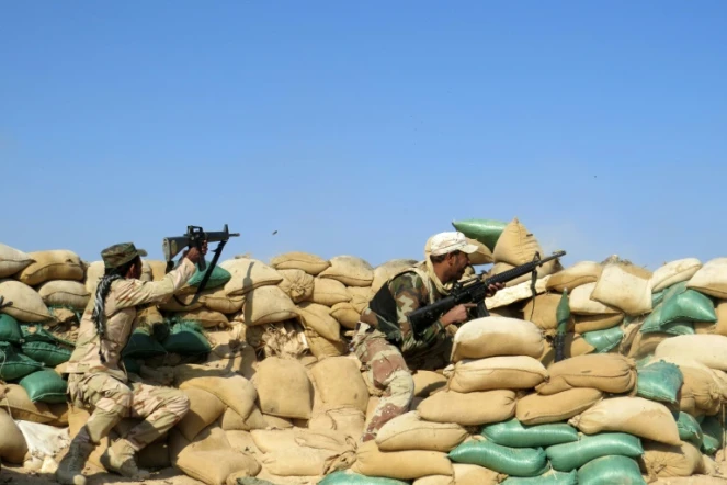 Les forces irakiennes à Tel Mushaihed, à l'est de Ramadi, le 16 décembre 2015