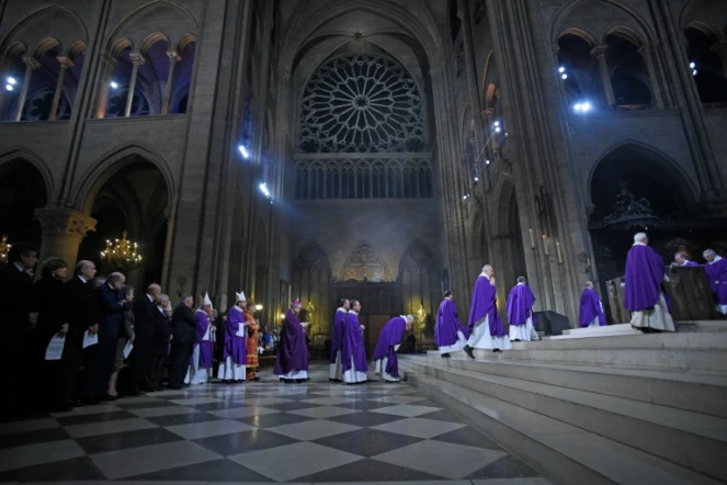 Messe à Notre-Dame-de-Paris en hommage aux victimes des attentats, le 15 novembre 2015