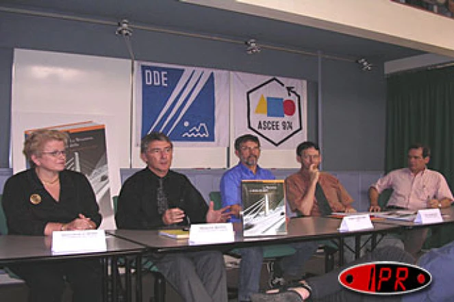 Vendredi 30 janvier 2004

Lors de la présentation de &quot;La Réunion, quatre siècles de défis&quot;