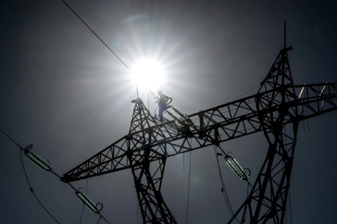 Une ligne à très haute tension à Arêches-Beaufort, en France, le 8 septembre 2022