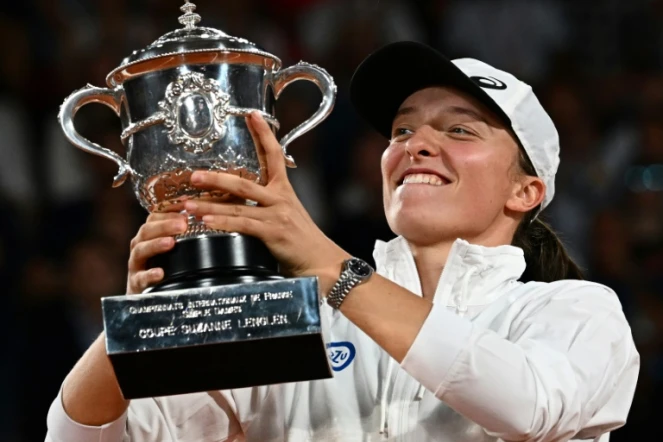 Iga Swiatek sacrée à Roland-Garros après son succès en finale contre Coco Gauff, le 4 juin 2022 