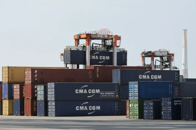 Des containers dans le port du Havre, le 4 juillet 2014
