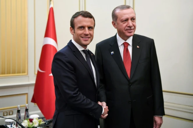 Emmanuel Macron et Recep Tayyip Erdogan lors d'une rencontre en marge d'un sommet de l'Otan à Bruxelles,  le 25 mai 2017