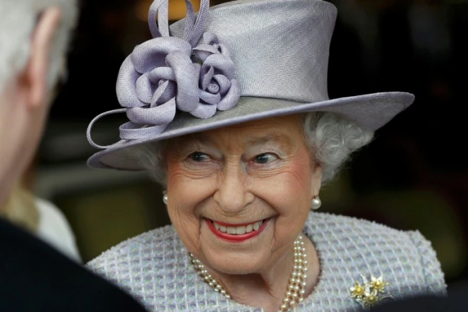 La reine Elizabeth II, le 11 avril 20174, à Dunstable, dans le nord-ouest de Londres