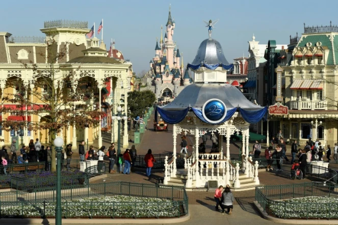 Vue sur Disneyland Paris à Marne-la-Vallée, près de Paris, le 16 mars 2017