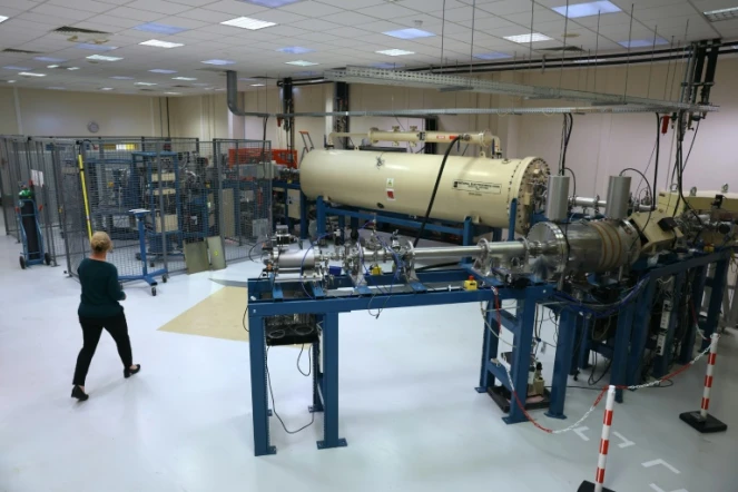 L'accélérateur de particules du Laboratoire de Mesure du Carbone 14 du Commissariat à l’énergie atomique et aux énergies alternatives (CEA), le 22 mai 2025 à saclay, près de Paris