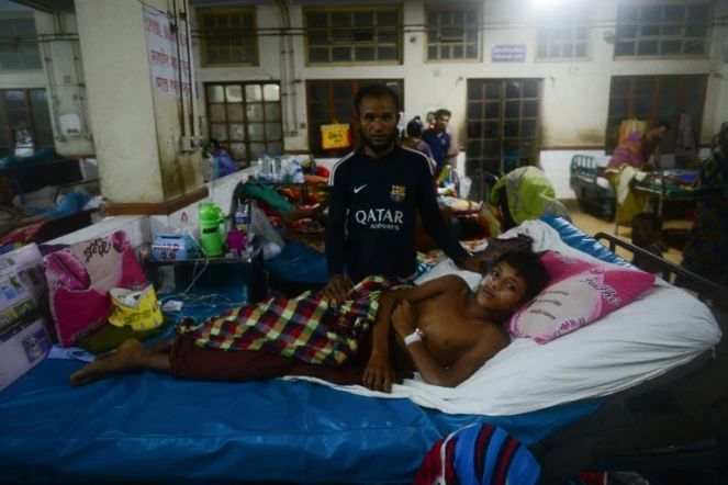 Des réfugiés rohingyas soignés dans un hôpital de Chittagong, le 7 septembre 2017 au Bangladesh